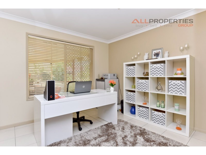 23 Orangetip Crescent, Calamvale QLD 4116