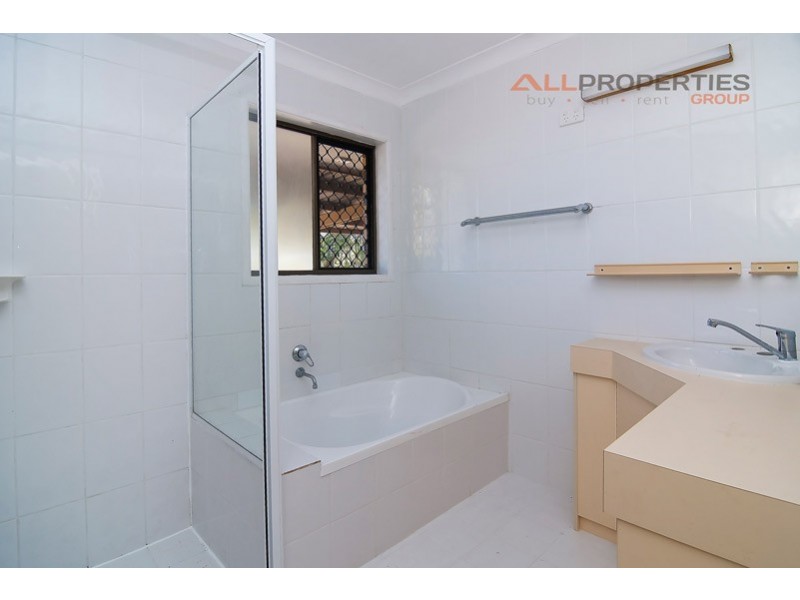 55 Akama Rd, Durack QLD 4077