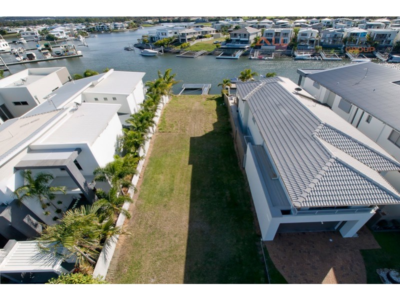 16 River Links East Boulevard, Helensvale QLD 4212