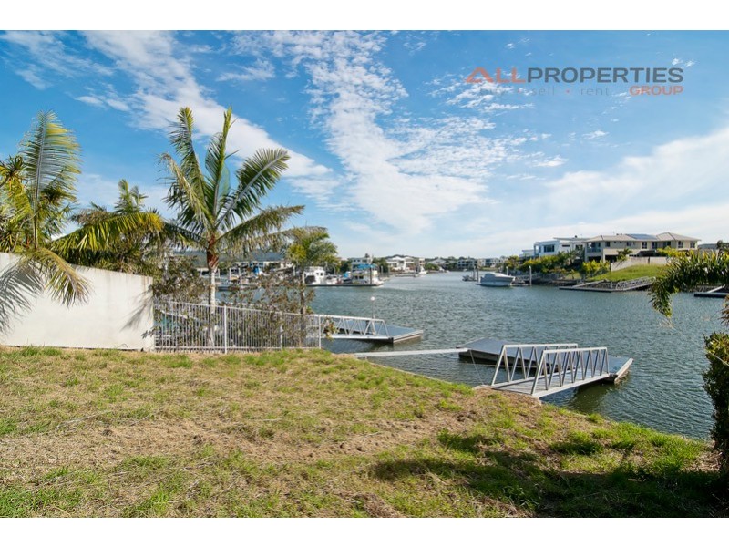 16 River Links East Boulevard, Helensvale QLD 4212