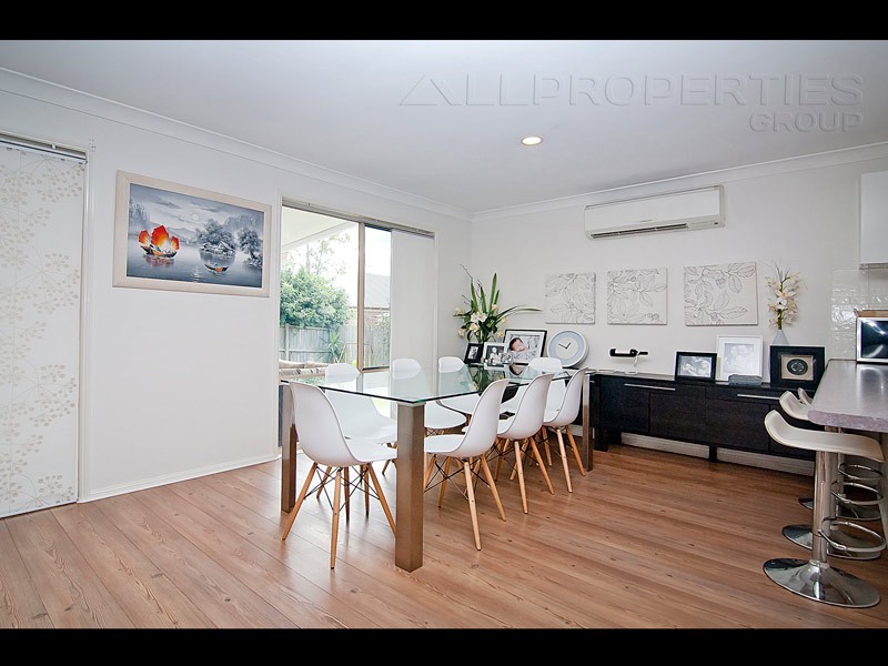 23 Hyde Pl, Forest Lake QLD 4078