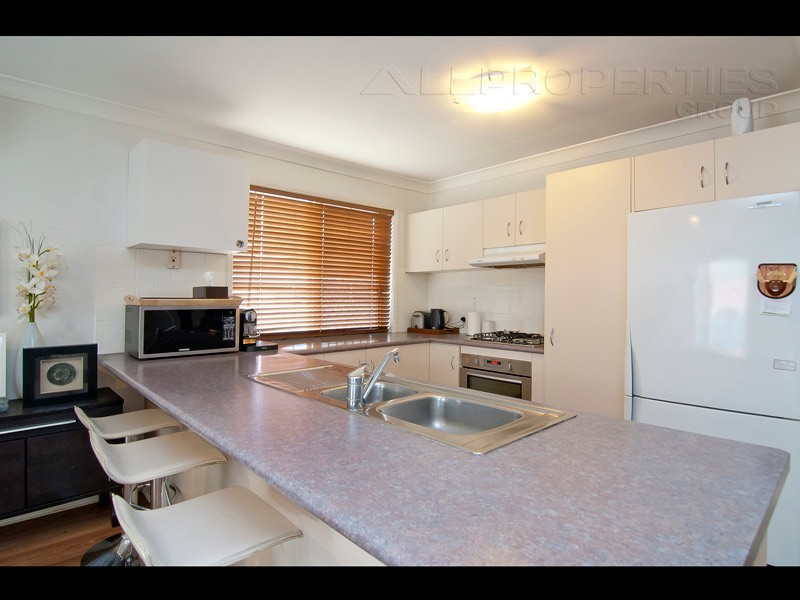 23 Hyde Pl, Forest Lake QLD 4078