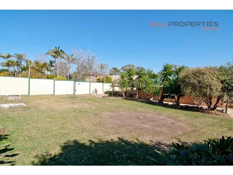 15 Seaton Street, Hillcrest QLD 4118