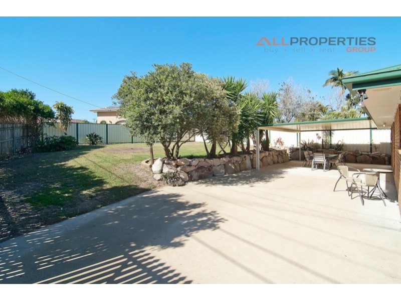 15 Seaton Street, Hillcrest QLD 4118