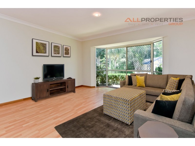 55 Honeysuckle Way, Calamvale QLD 4116