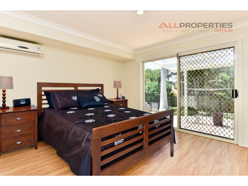 55 Honeysuckle Way, Calamvale QLD 4116