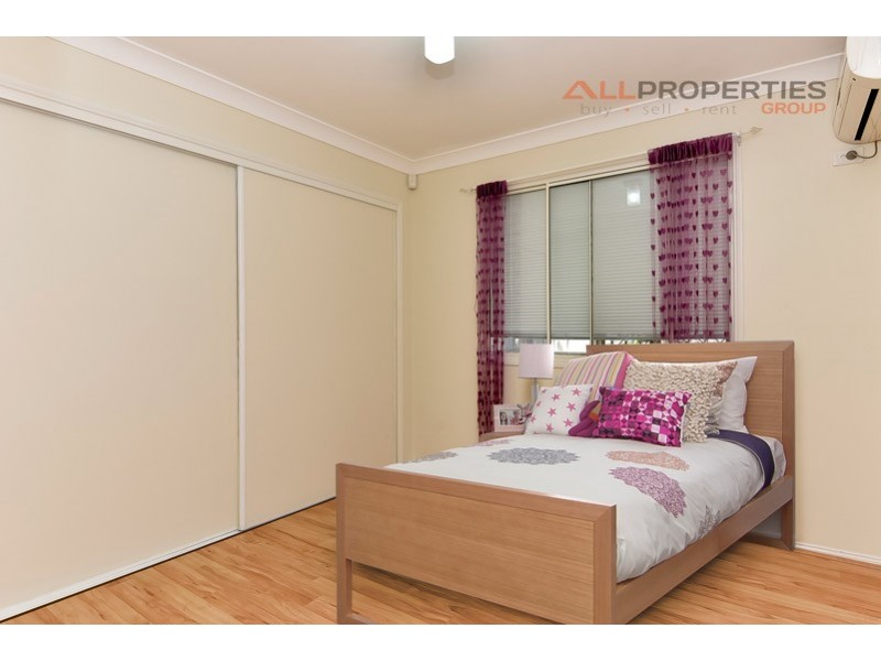 55 Honeysuckle Way, Calamvale QLD 4116