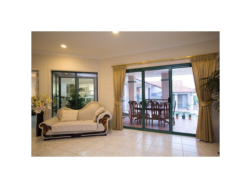 22 Poets Place, Parkinson QLD 4115