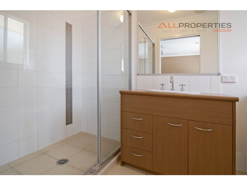 1 Sugar Glider St, Berrinba QLD 4117
