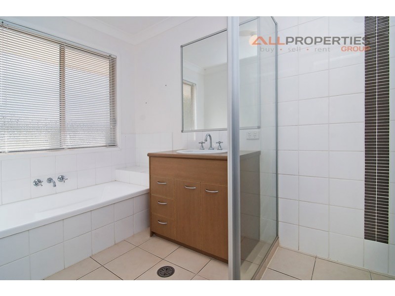 1 Sugar Glider St, Berrinba QLD 4117