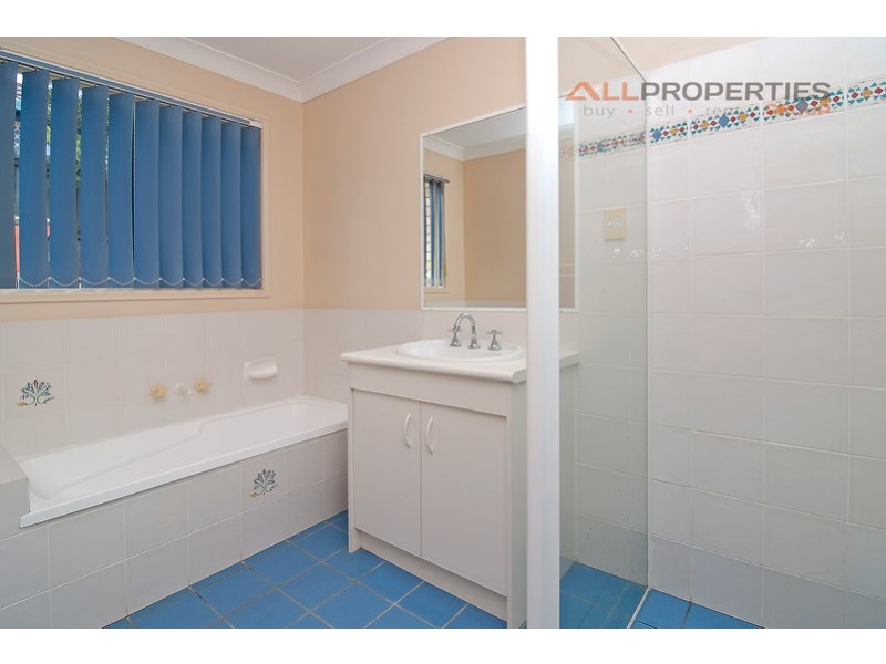 6 Griffith Court, Forest Lake QLD 4078