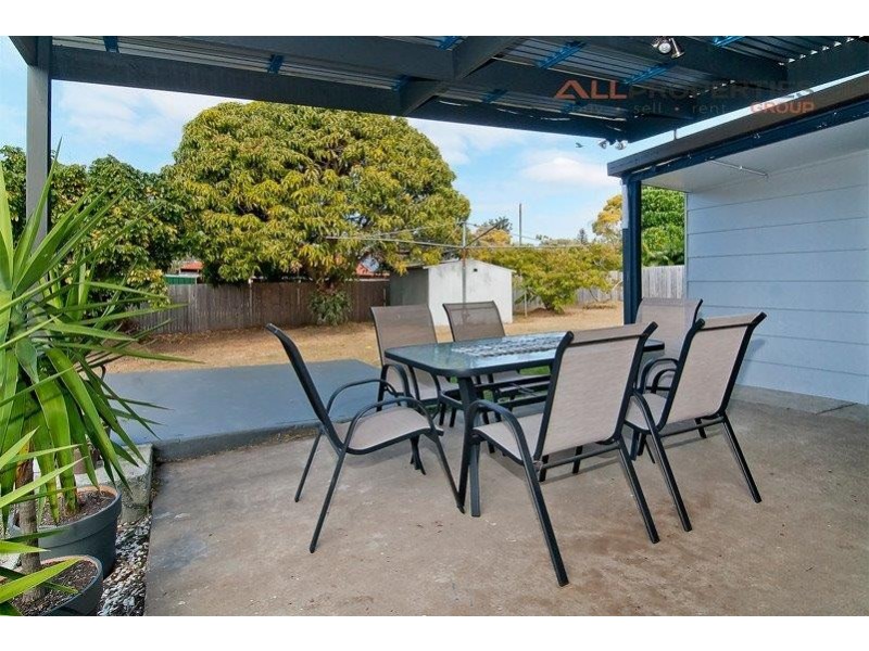 6 LICHEN COURT, Regents Park QLD 4118