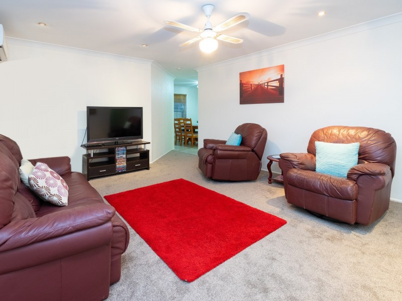 17 HALDHAM CRESCENT, Regents Park QLD 4118