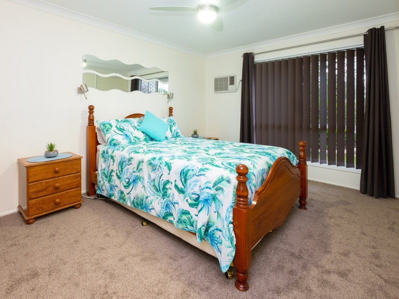 17 HALDHAM CRESCENT, Regents Park QLD 4118