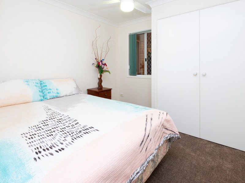 17 HALDHAM CRESCENT, Regents Park QLD 4118