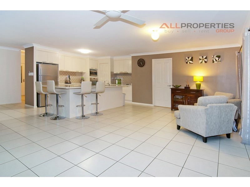 27 Avocet Ct, Greenbank QLD 4124