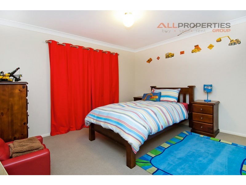 27 Avocet Ct, Greenbank QLD 4124