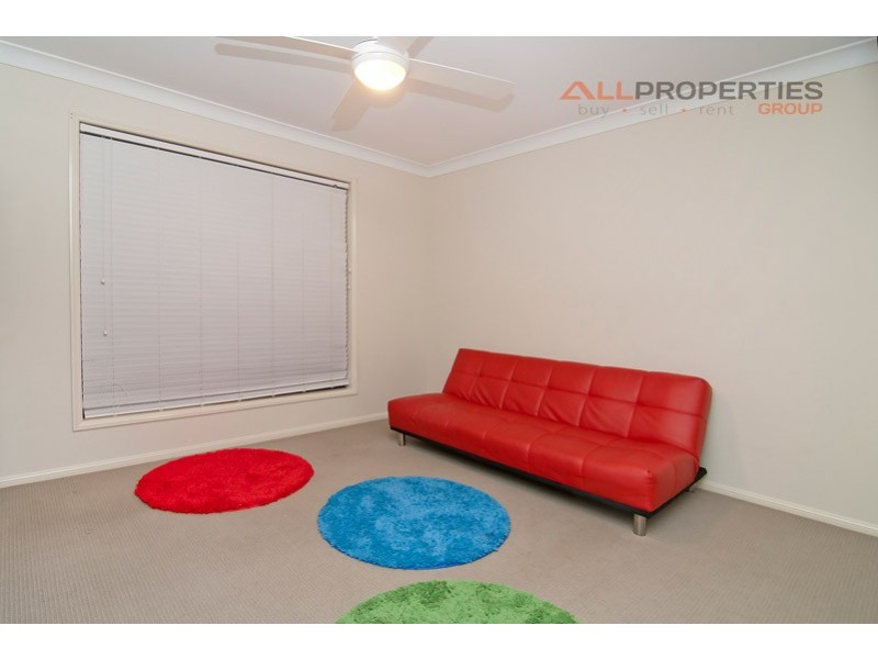 27 Avocet Ct, Greenbank QLD 4124