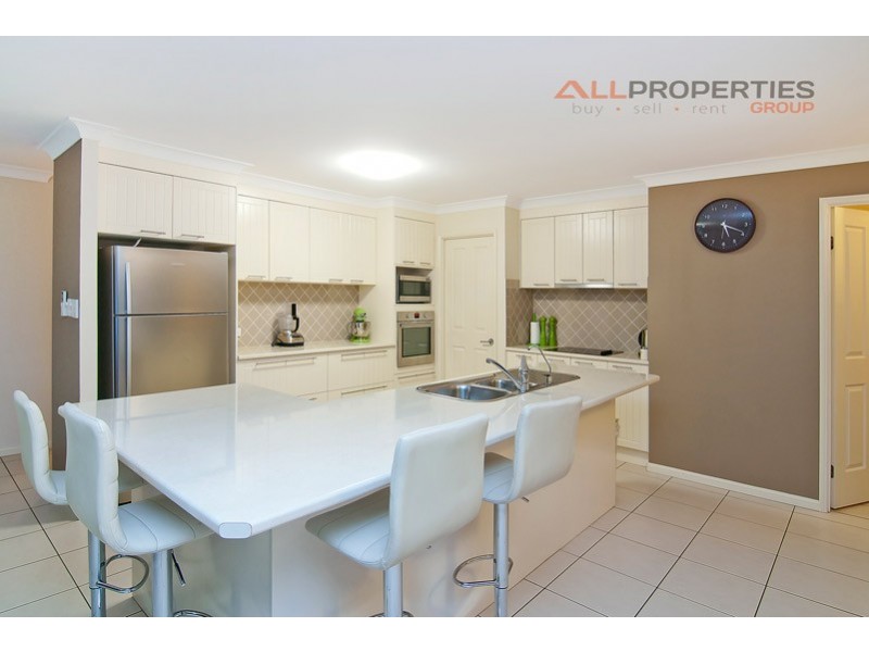 27 Avocet Ct, Greenbank QLD 4124
