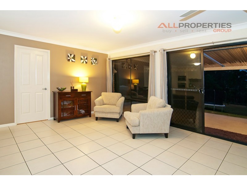 27 Avocet Ct, Greenbank QLD 4124