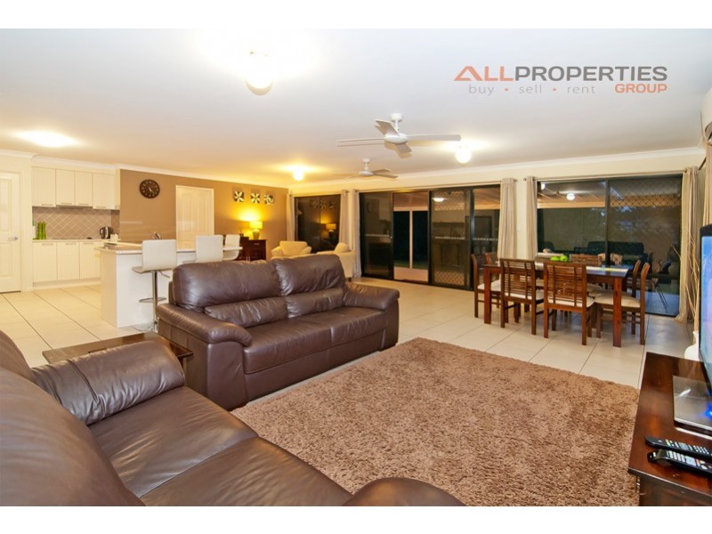 27 Avocet Ct, Greenbank QLD 4124
