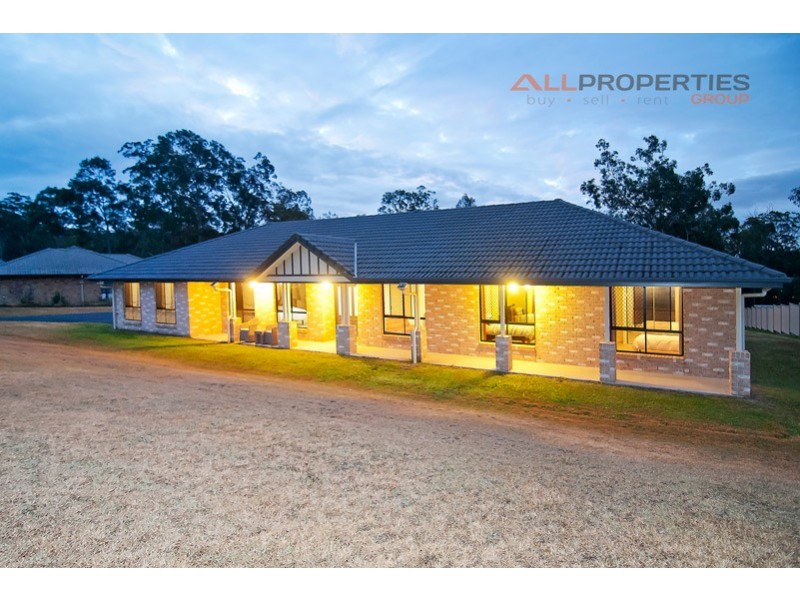27 Avocet Ct, Greenbank QLD 4124