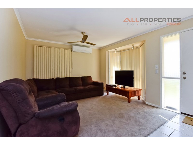 11 CONIFER STREET, Hillcrest QLD 4118