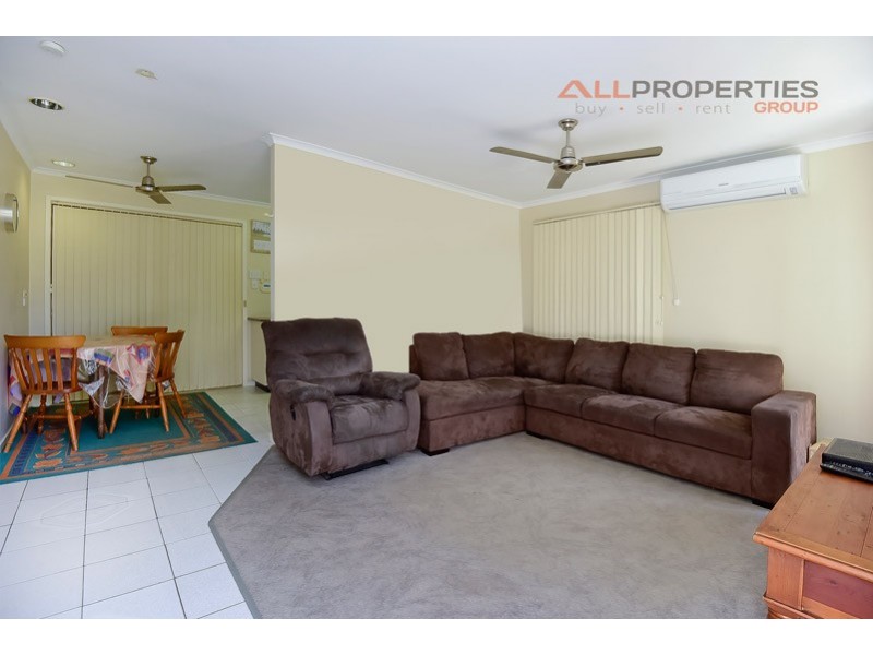 11 CONIFER STREET, Hillcrest QLD 4118
