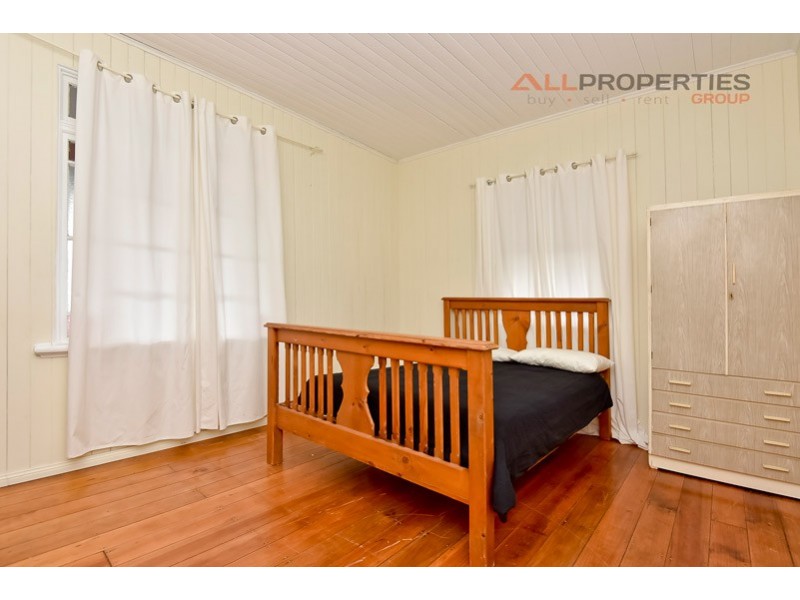 6 Boundary Street, Bundamba QLD 4304