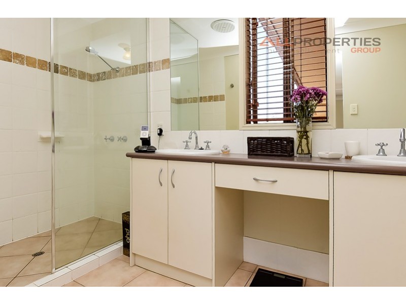 11 Parkside Place, Forest Lake QLD 4078