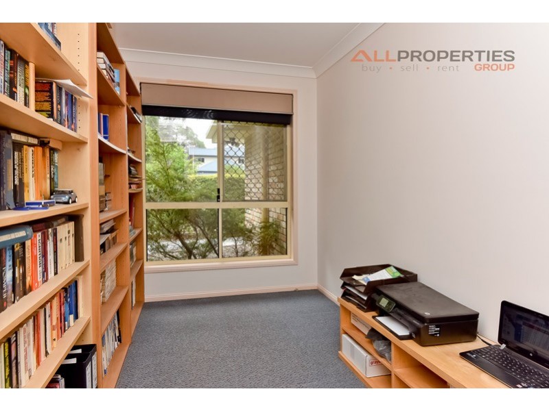 30 Chapple Place, Forest Lake QLD 4078