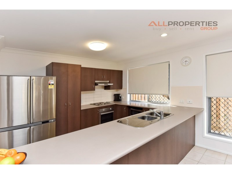 UNIT 1 / 24 Barrine Place, Parkinson QLD 4115