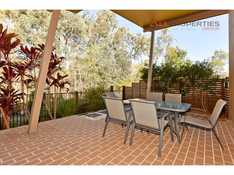 UNIT 1 / 24 Barrine Place, Parkinson QLD 4115