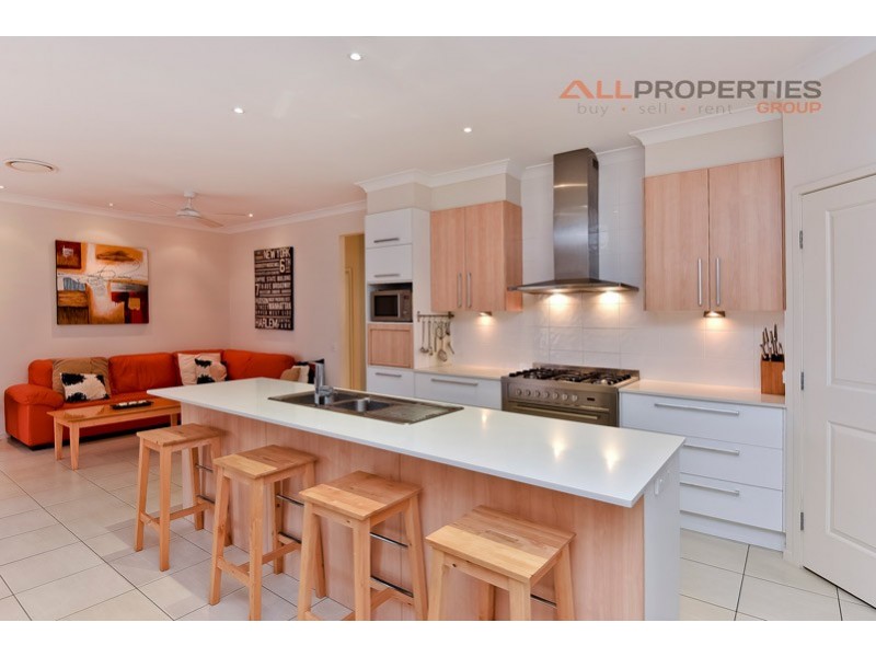 12 Gardenia Circuit, Heathwood QLD 4110