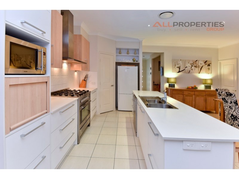 12 Gardenia Circuit, Heathwood QLD 4110