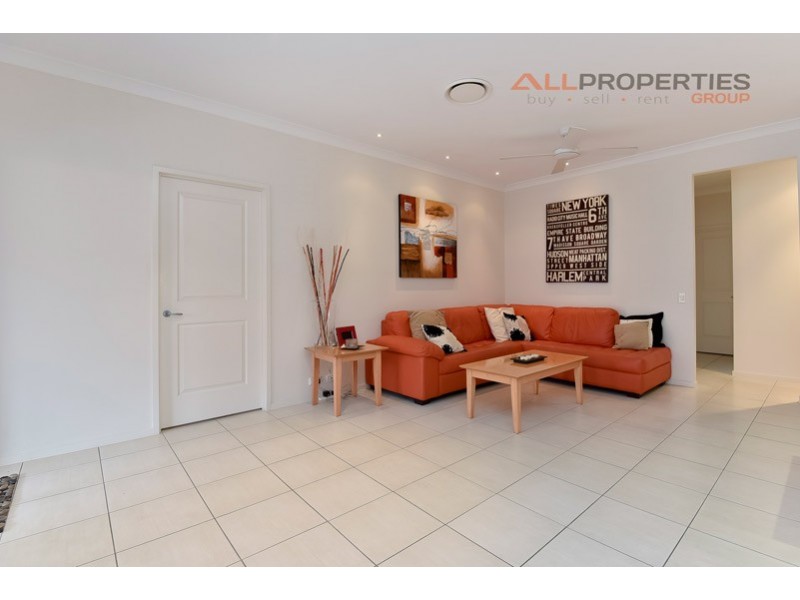 12 Gardenia Circuit, Heathwood QLD 4110