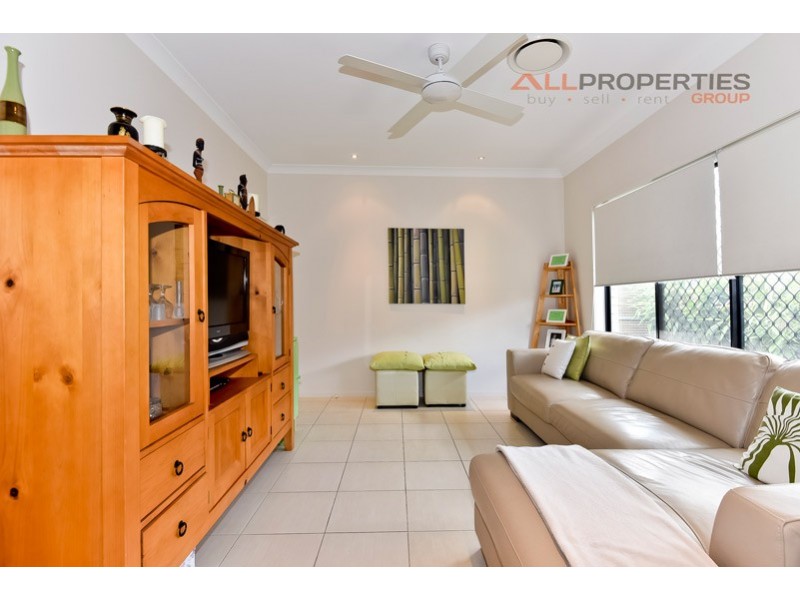 12 Gardenia Circuit, Heathwood QLD 4110