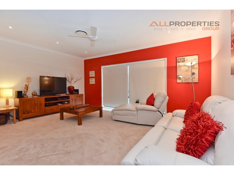 12 Gardenia Circuit, Heathwood QLD 4110