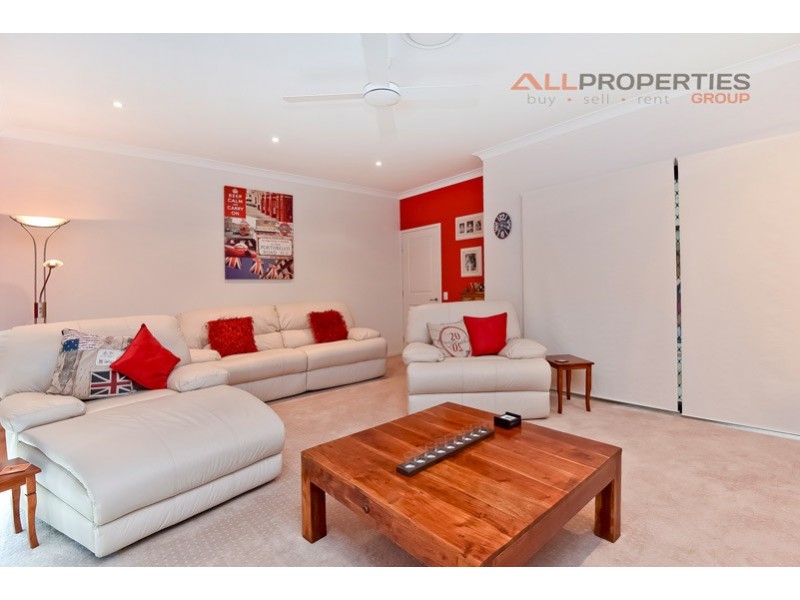 12 Gardenia Circuit, Heathwood QLD 4110