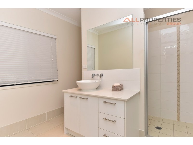 12 Gardenia Circuit, Heathwood QLD 4110