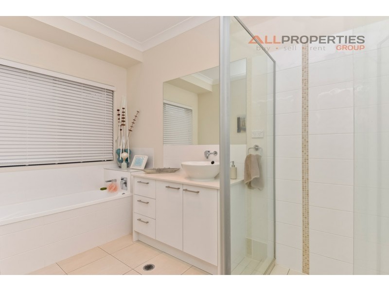 12 Gardenia Circuit, Heathwood QLD 4110