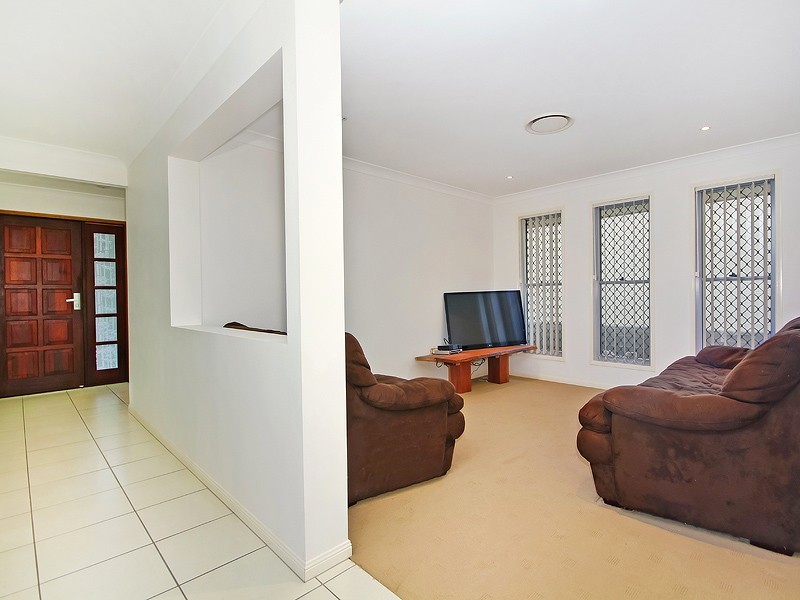 17 Juniper Street, Heathwood QLD 4110