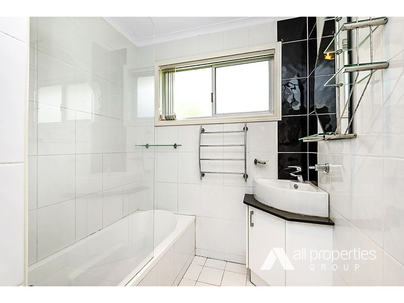 10 Forestwood Street, Crestmead QLD 4132