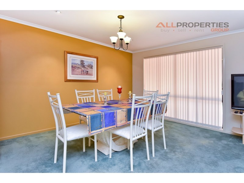 5 Glenfield St, Parkinson QLD 4115