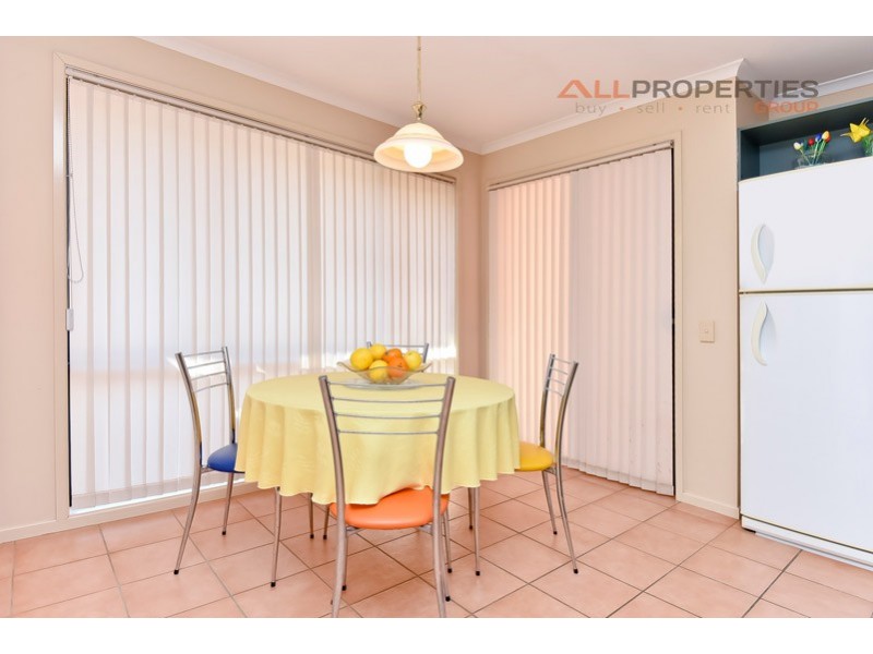 5 Glenfield St, Parkinson QLD 4115