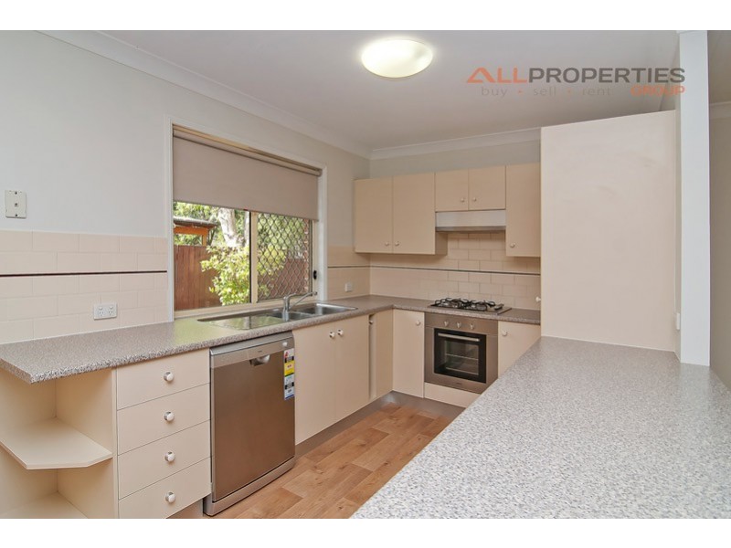 5 Summerhill Place, Forest Lake QLD 4078