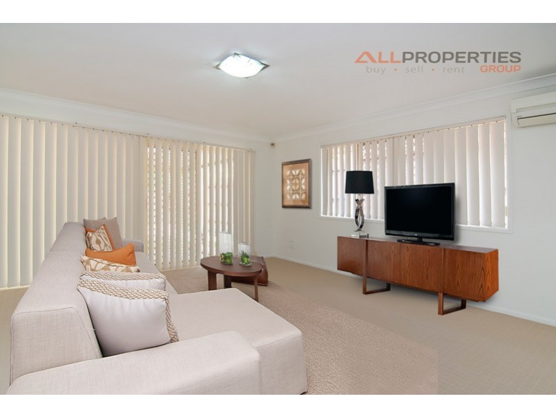 5 Summerhill Place, Forest Lake QLD 4078