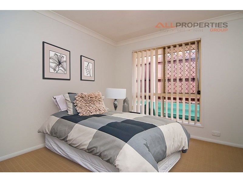 5 Summerhill Place, Forest Lake QLD 4078