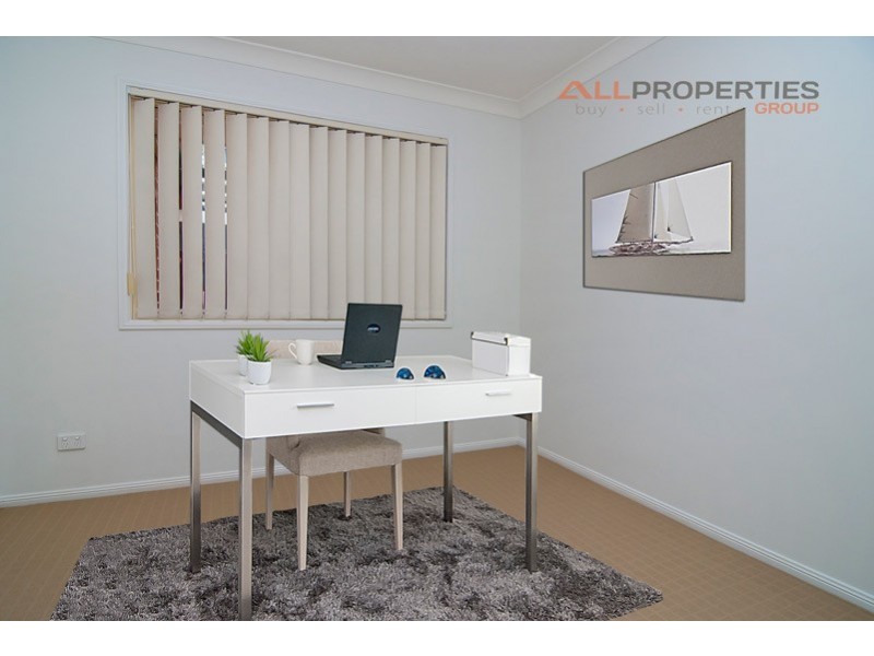 5 Summerhill Place, Forest Lake QLD 4078
