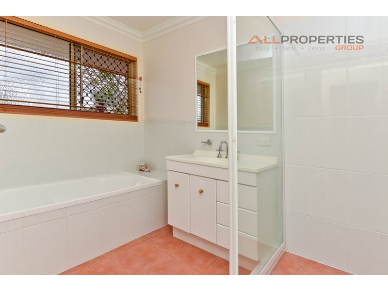 25 Central Street, Calamvale QLD 4116